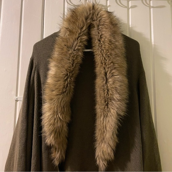 INC Faux fur collared cardigan- 3X NWOT - Picture 1 of 6